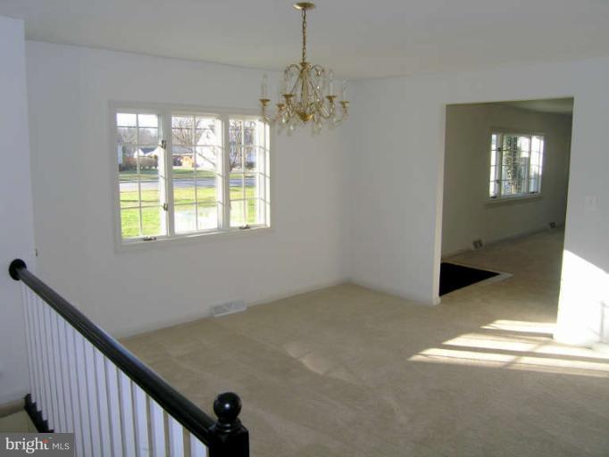 8231 Frye Road Alexandria, VA 22309 - Photo 9 of 27 Dining Room