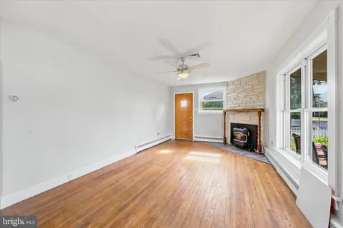 $349,000 | 505 West 2nd Street, Essington, PA 19029