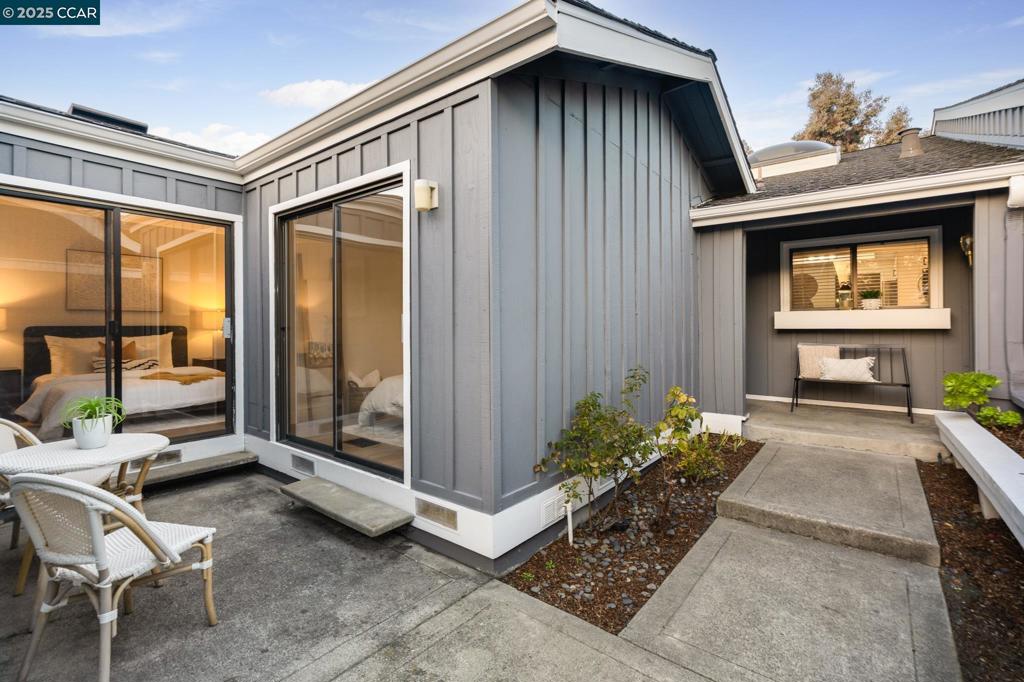 1942-1942 Rancho Verde Circle East Danville, CA 94526 - Photo 6 of 45