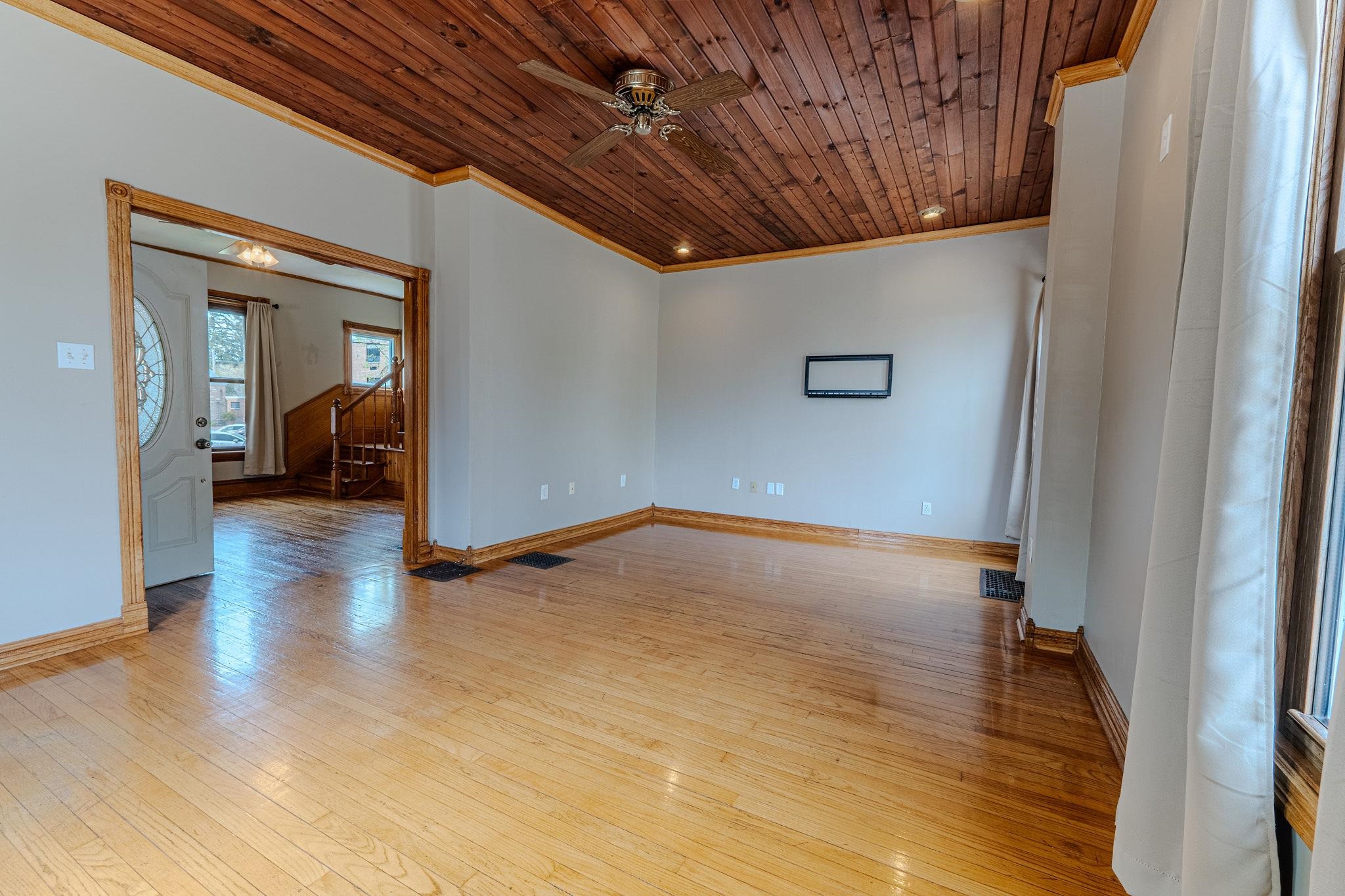 403 1st Street Baraboo, WI 53913 - Photo 16 of 39