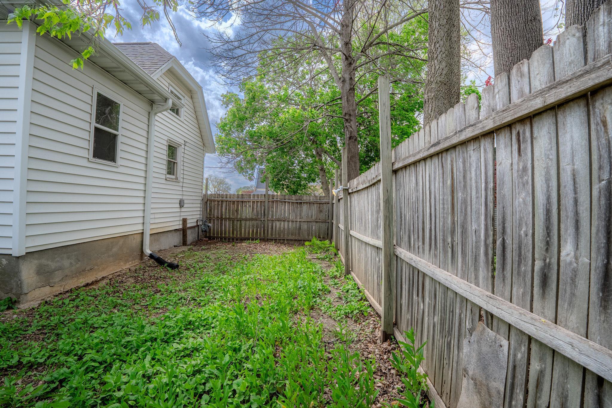 403 1st Street Baraboo, WI 53913 - Photo 37 of 39