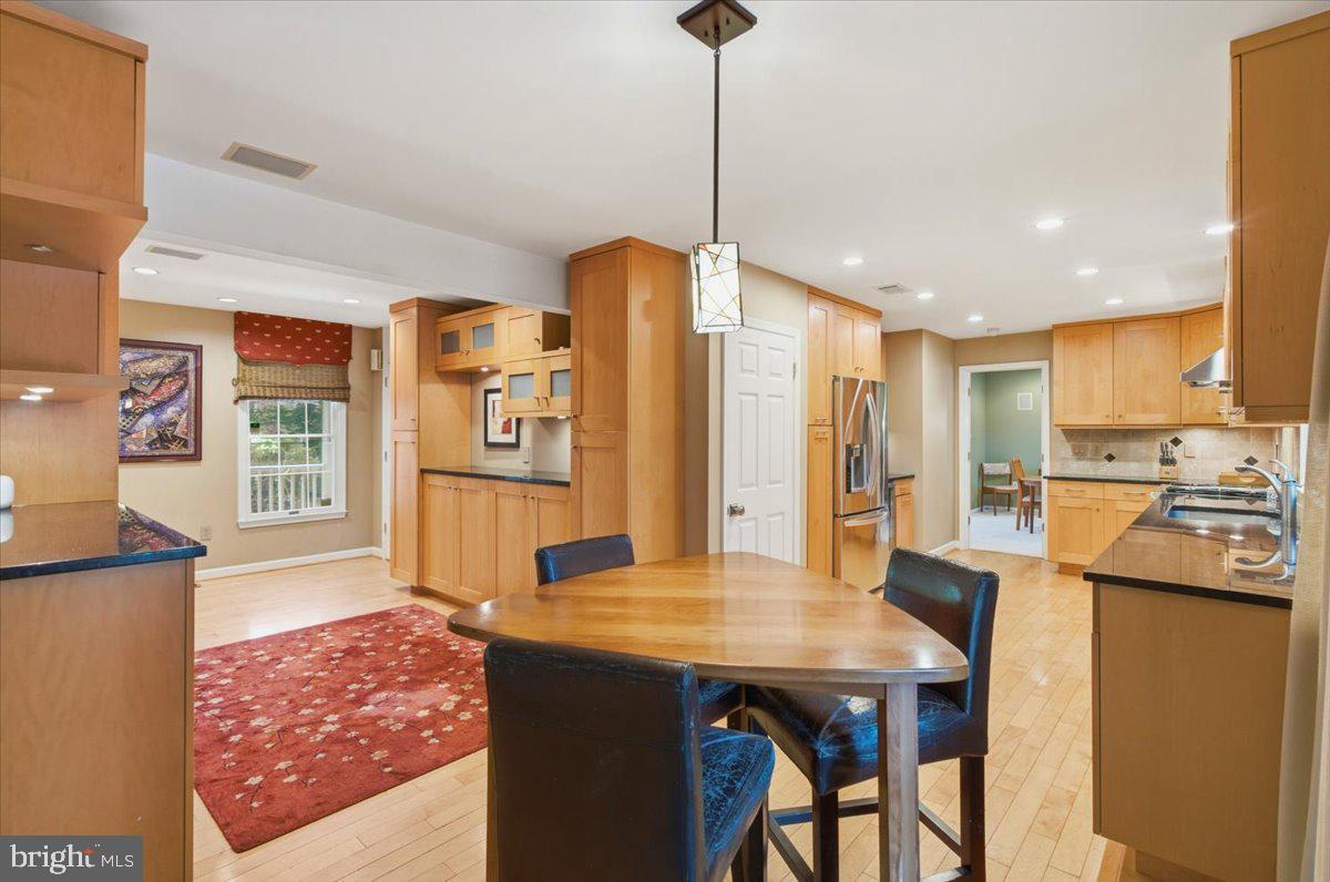 5803 Hall Street Burke, VA 22015 - Photo 17 of 77