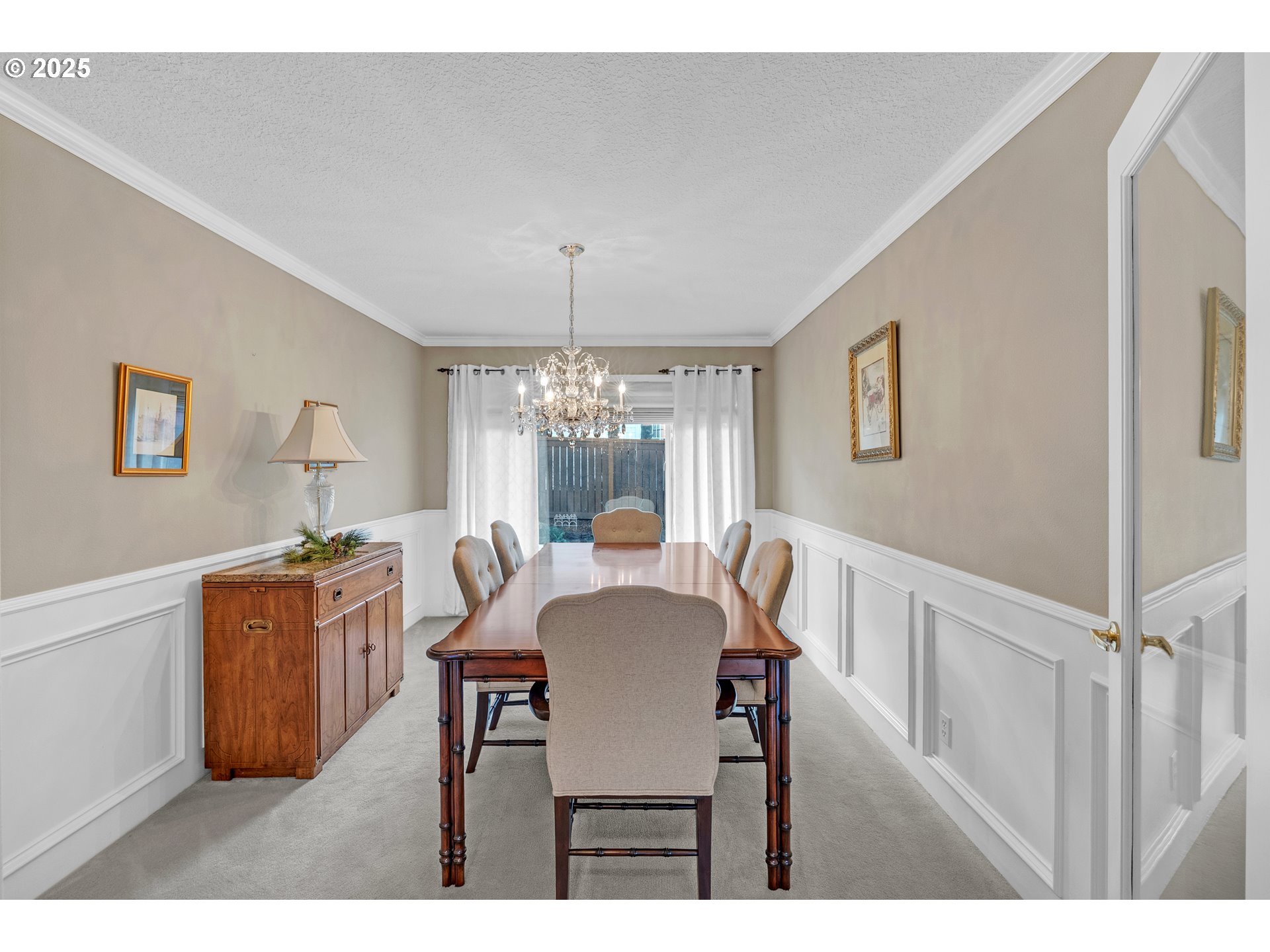 2463 Southwest Phyllis Drive Gresham, OR 97080 - Photo 11 of 34