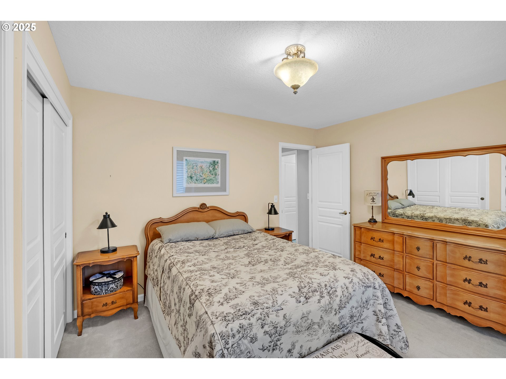 2463 Southwest Phyllis Drive Gresham, OR 97080 - Photo 21 of 34