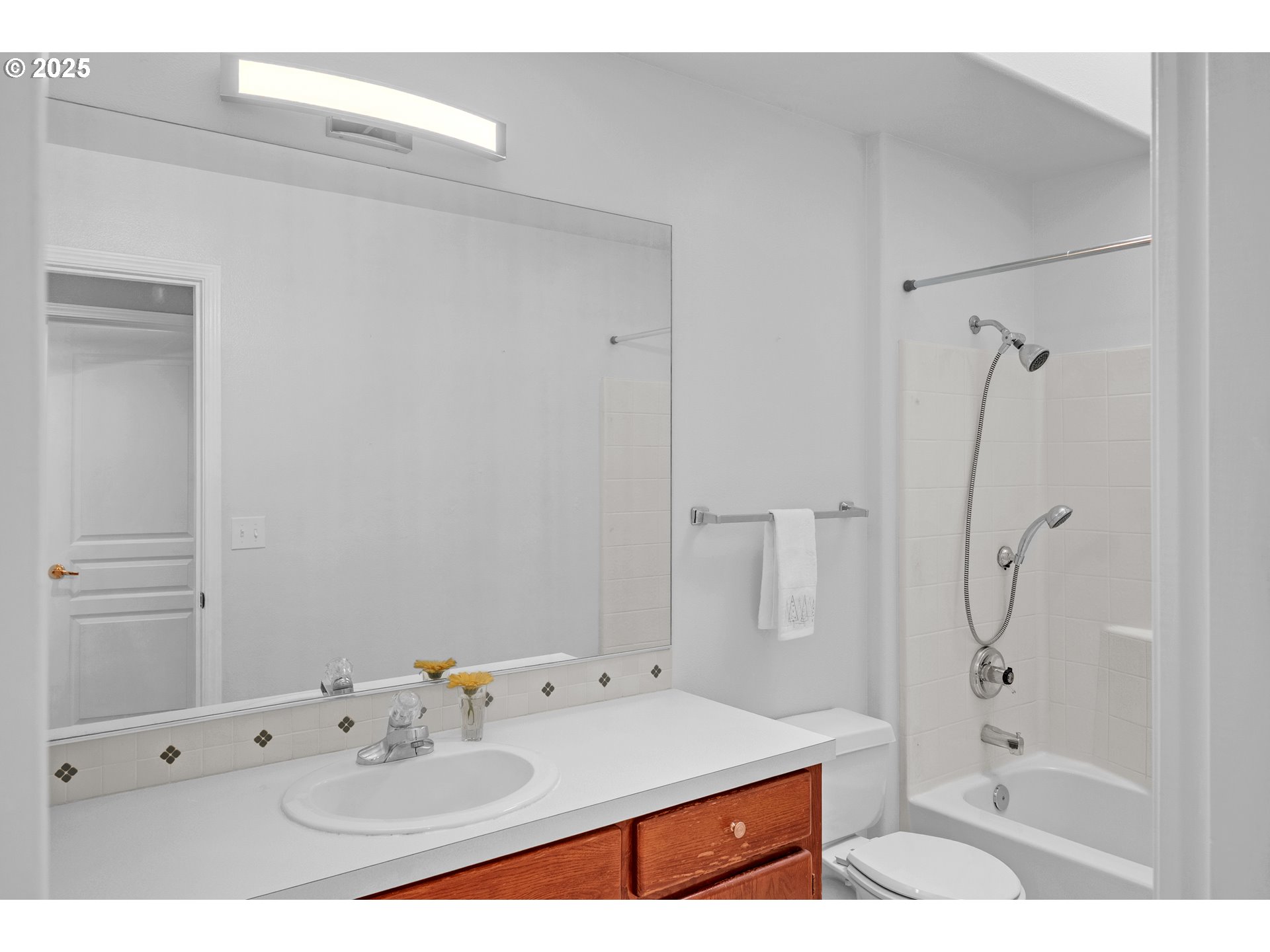 2463 Southwest Phyllis Drive Gresham, OR 97080 - Photo 23 of 34