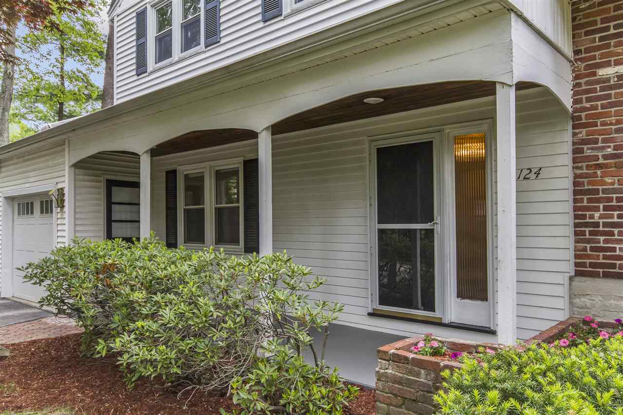 124 Lille Road Nashua, NH 03062 - Photo 3 of 40