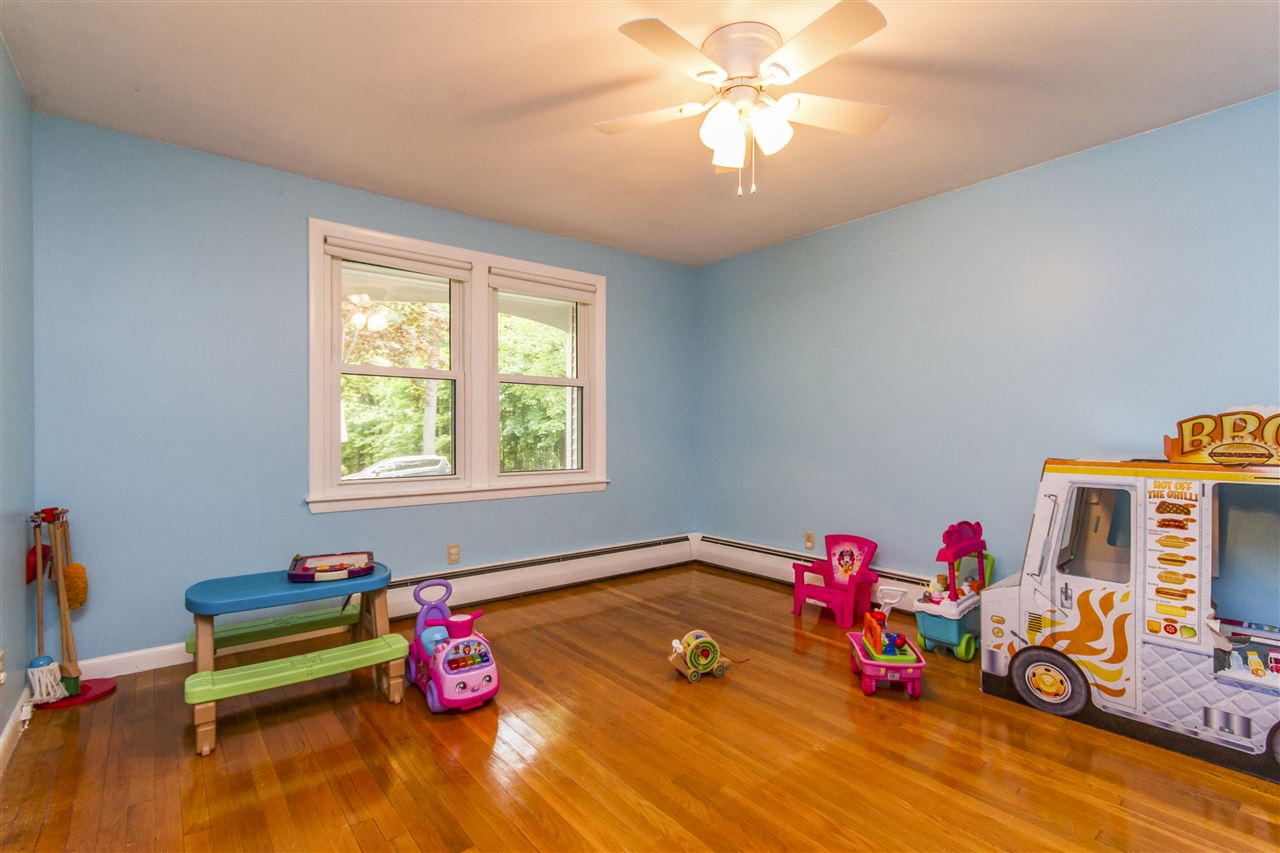 124 Lille Road Nashua, NH 03062 - Photo 21 of 40