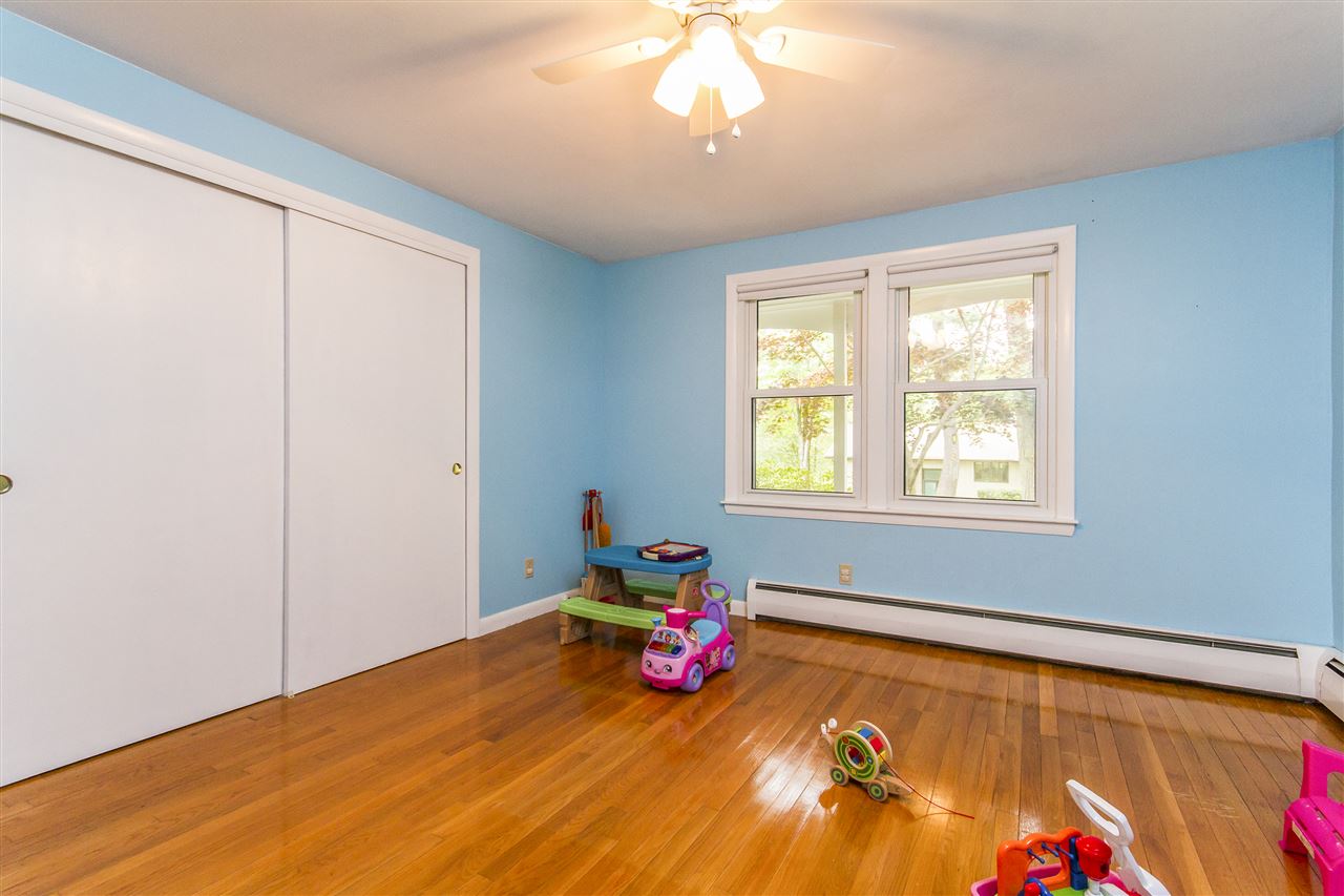 124 Lille Road Nashua, NH 03062 - Photo 23 of 40