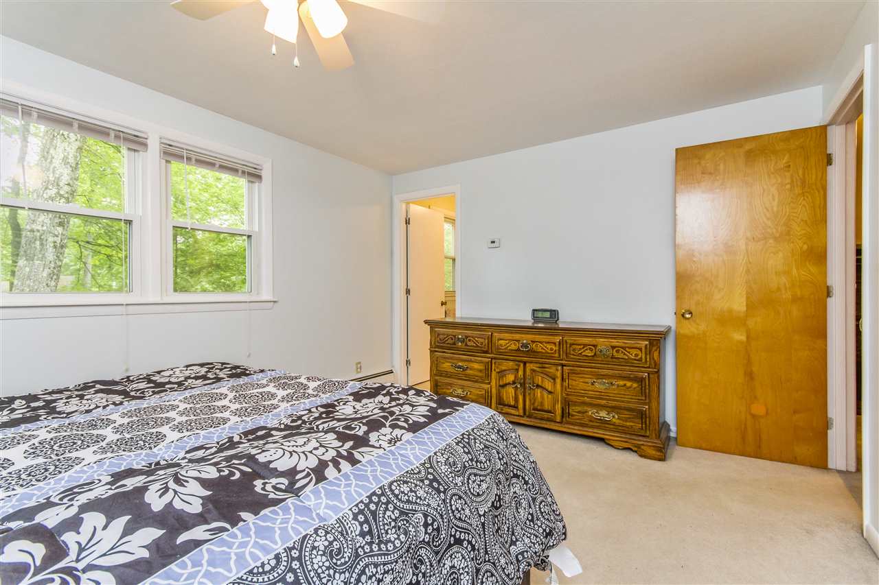124 Lille Road Nashua, NH 03062 - Photo 26 of 40