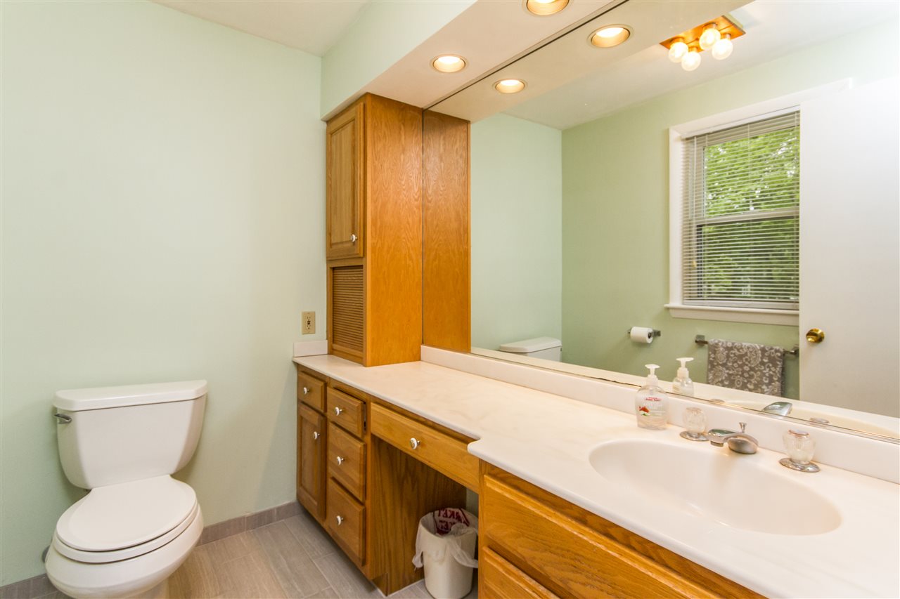 124 Lille Road Nashua, NH 03062 - Photo 27 of 40