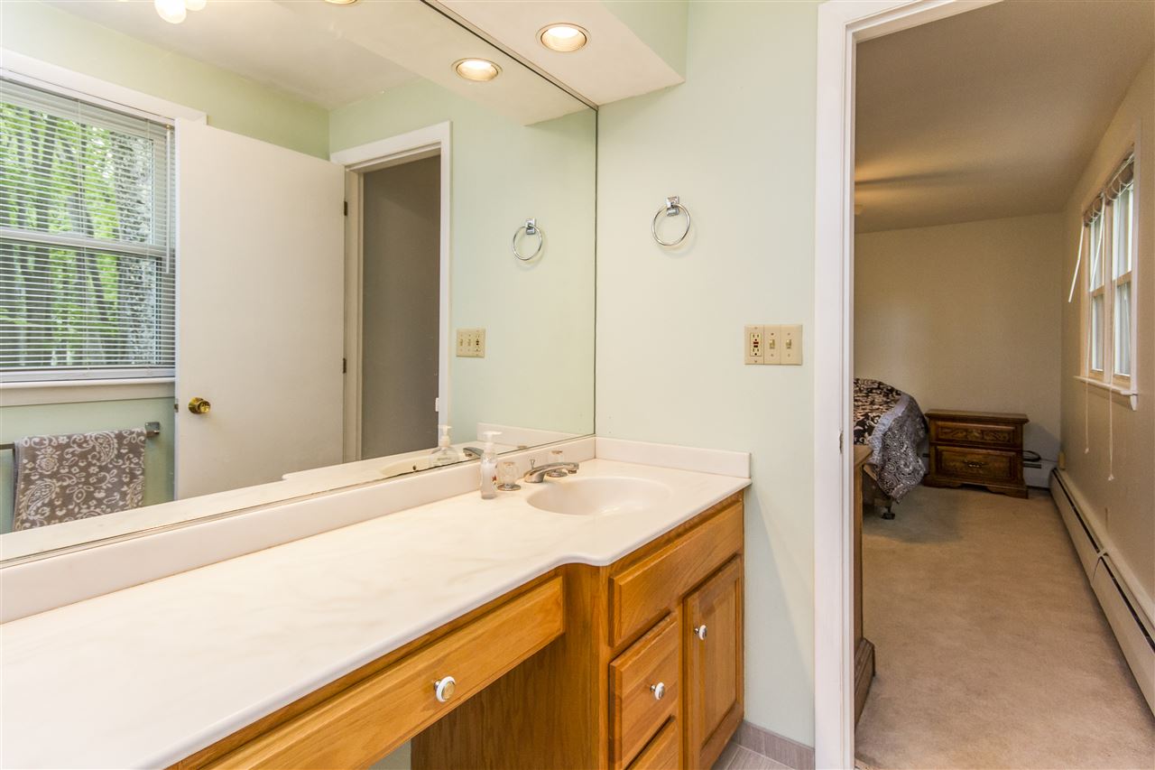 124 Lille Road Nashua, NH 03062 - Photo 28 of 40