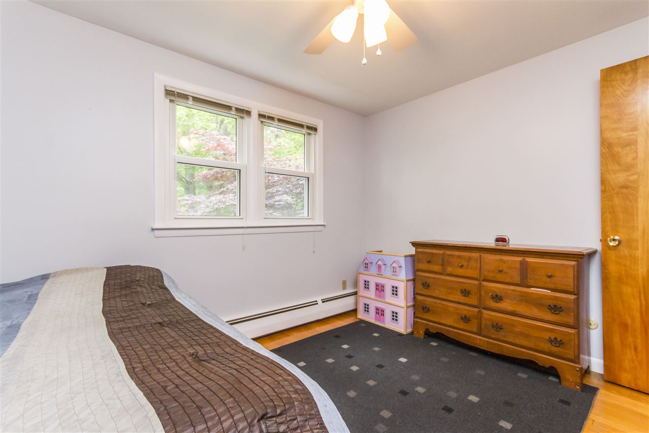 124 Lille Road Nashua, NH 03062 - Photo 33 of 40