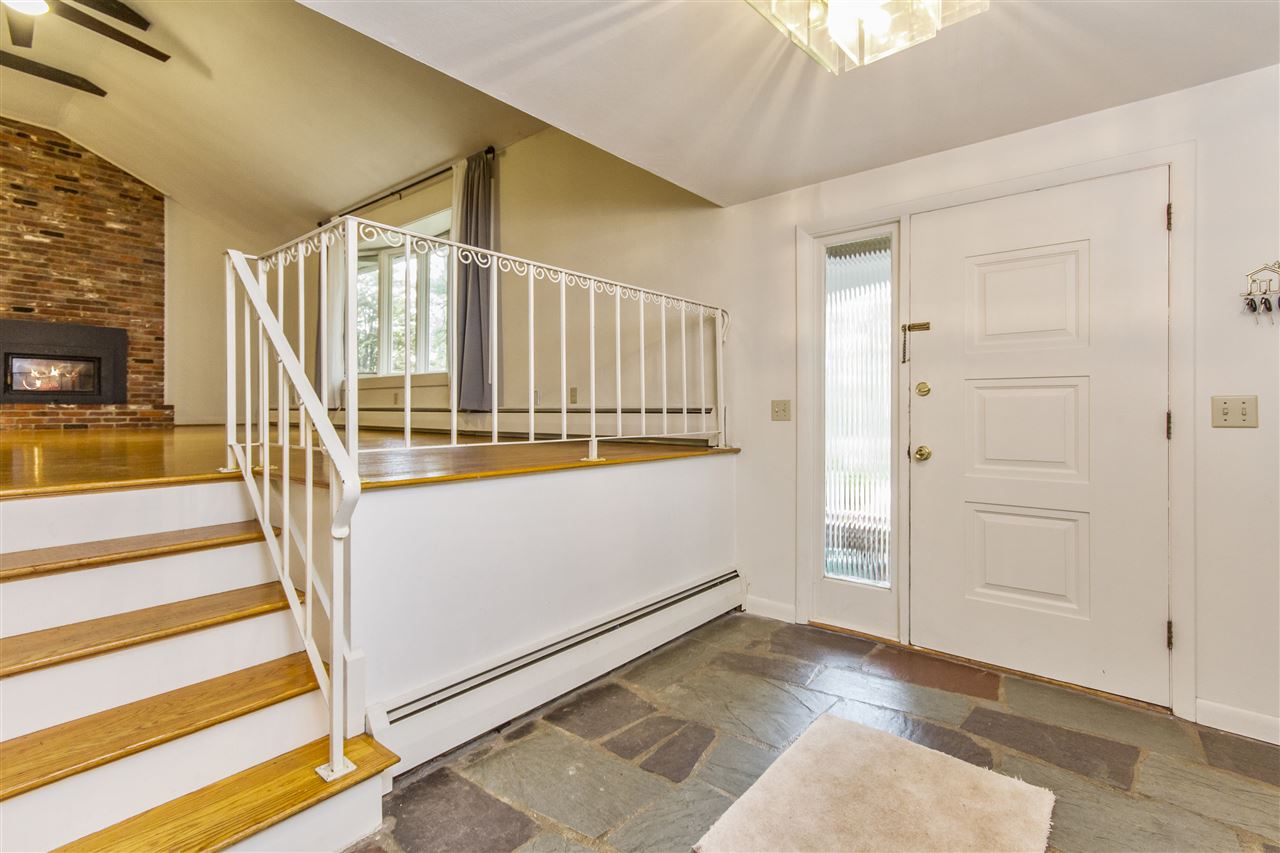 124 Lille Road Nashua, NH 03062 - Photo 5 of 40