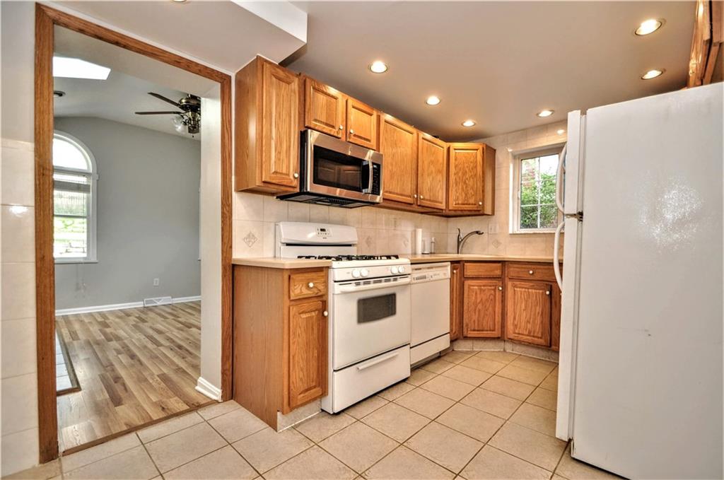 140 Rae Avenue Mt. Lebanon, PA 15228 - Photo 8 of 25 Gallery Image 8