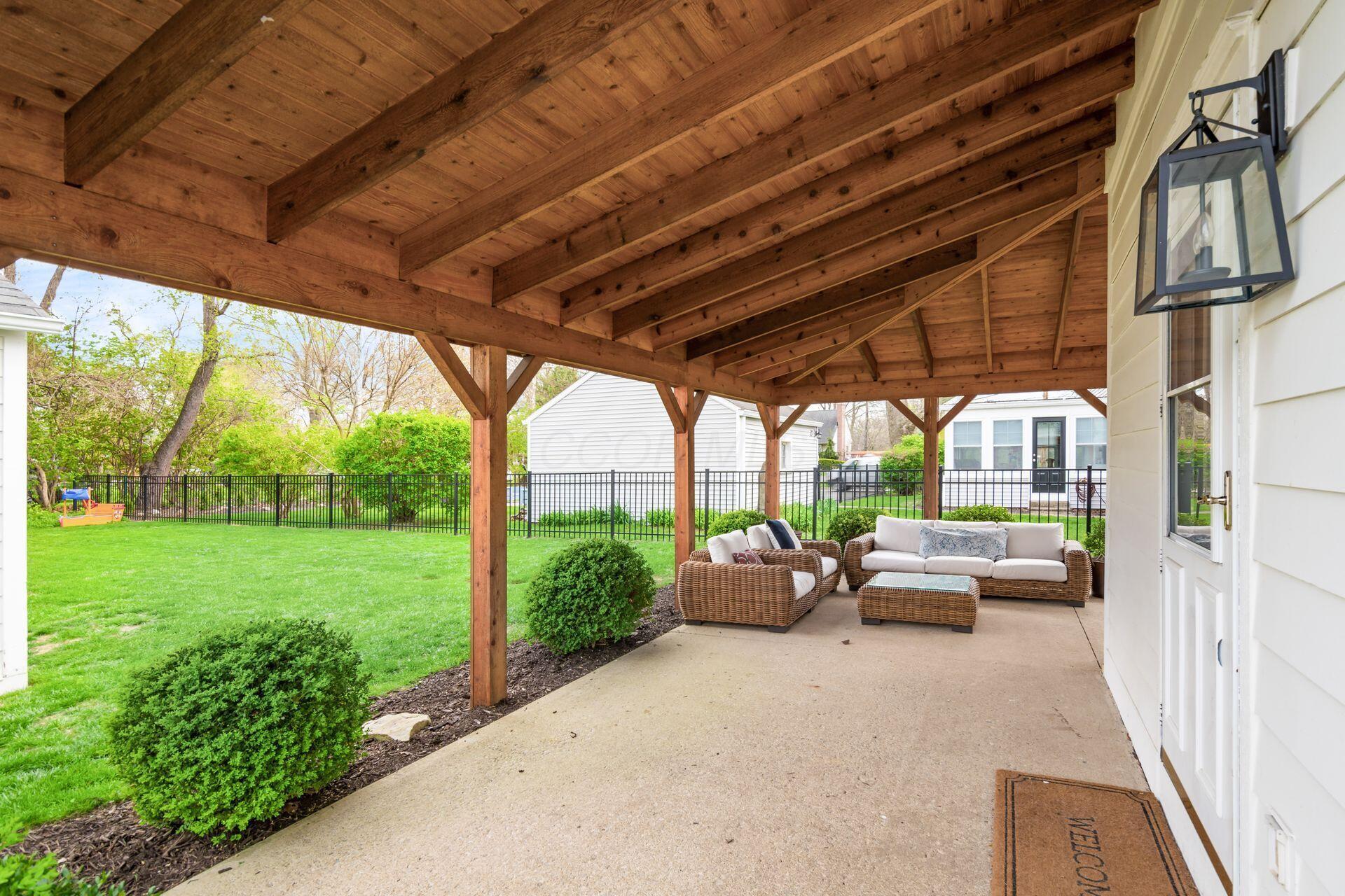 432 South Chesterfield Road Columbus, OH 43209 - Photo 43 of 60 Covered Patio