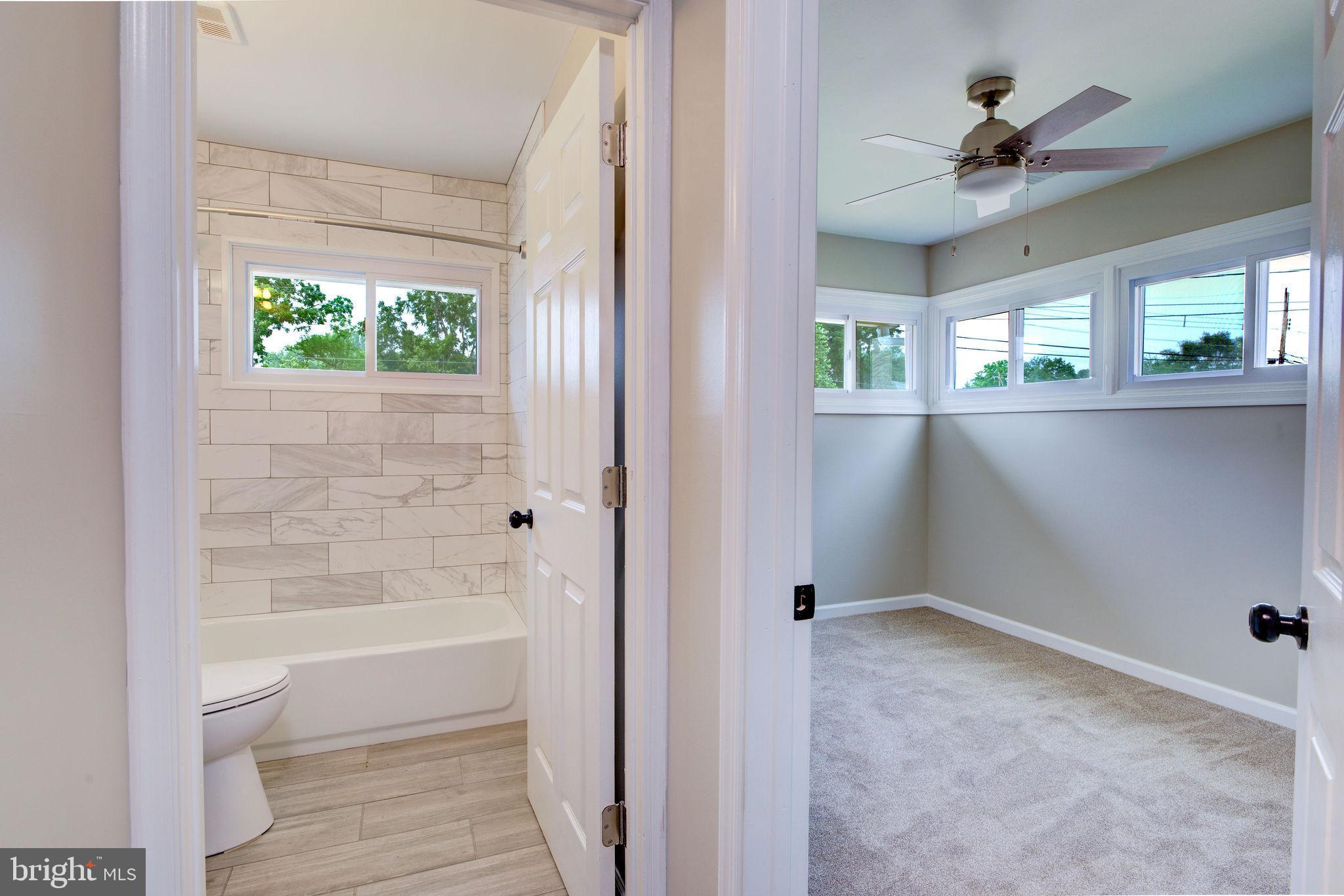 75 Long Loop Road Levittown, PA 19056 - Photo 16 of 30