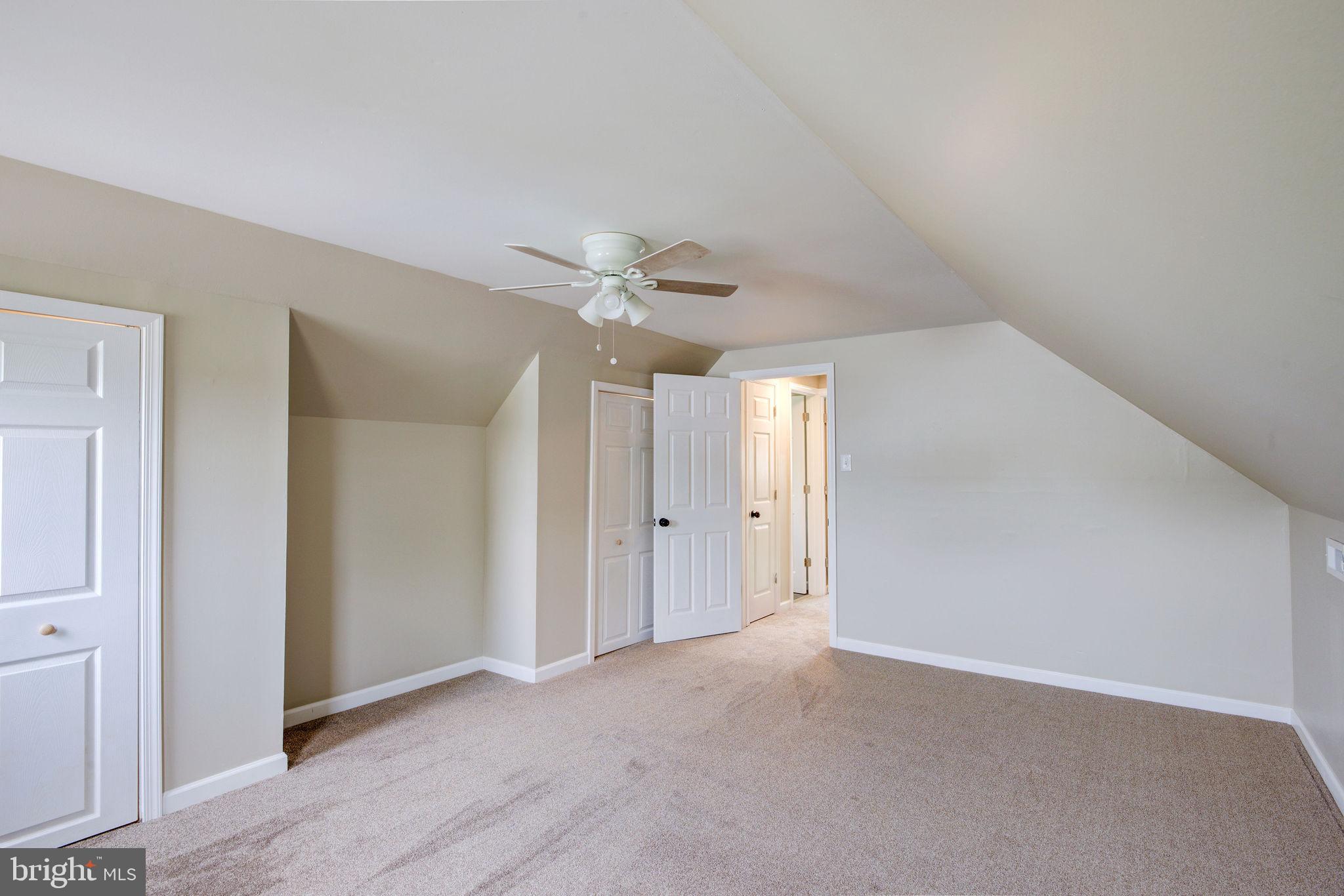 75 Long Loop Road Levittown, PA 19056 - Photo 18 of 30