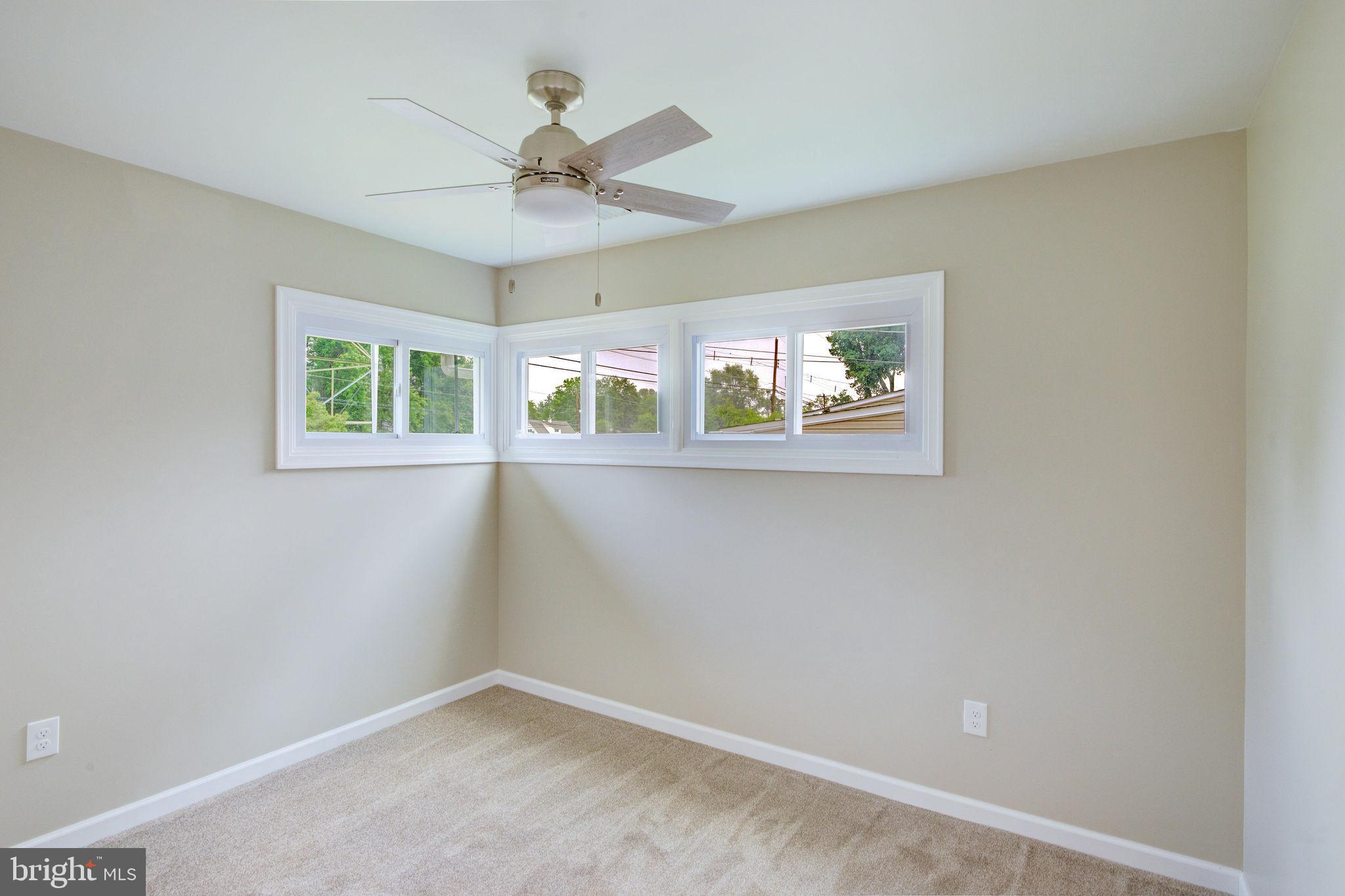 75 Long Loop Road Levittown, PA 19056 - Photo 20 of 30