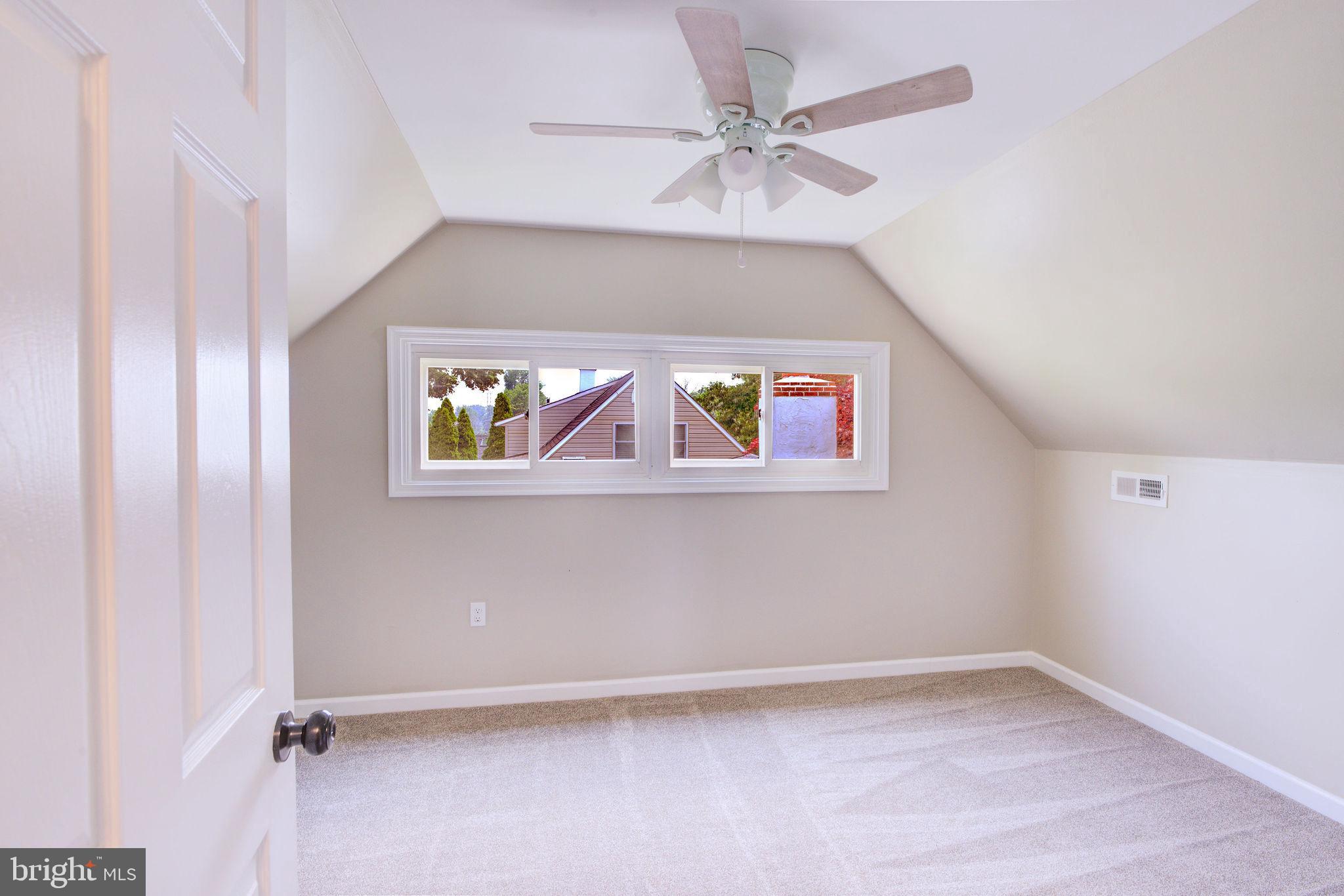 75 Long Loop Road Levittown, PA 19056 - Photo 23 of 30