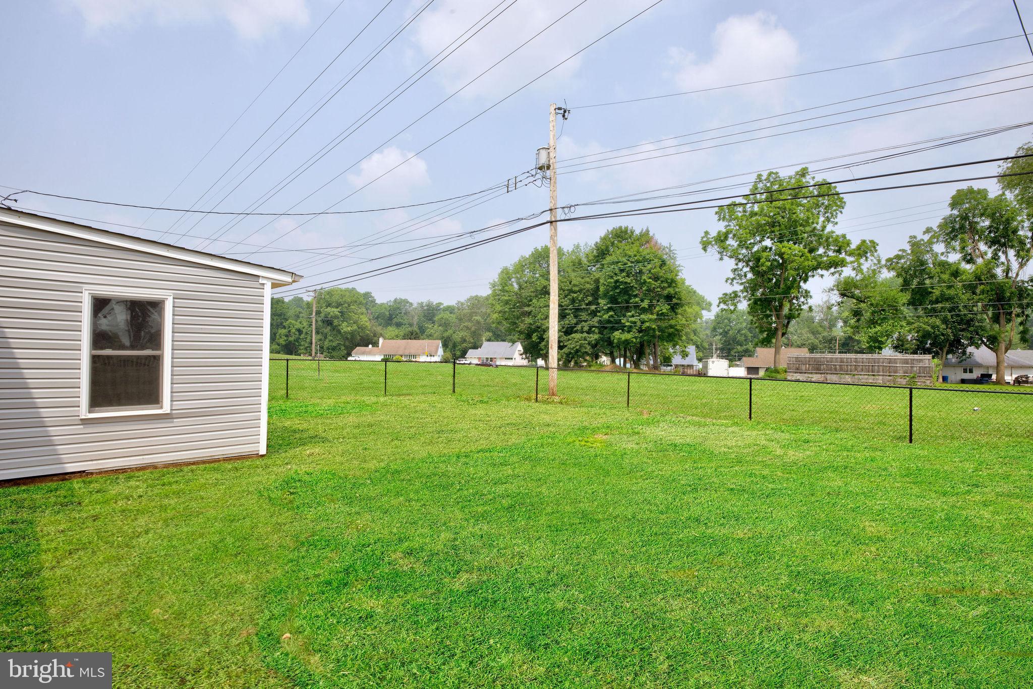 75 Long Loop Road Levittown, PA 19056 - Photo 25 of 30