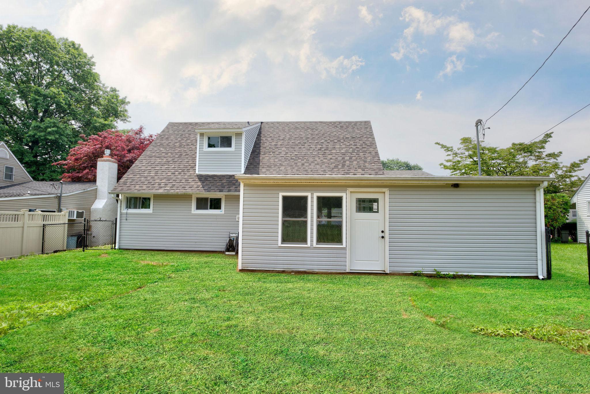 75 Long Loop Road Levittown, PA 19056 - Photo 27 of 30