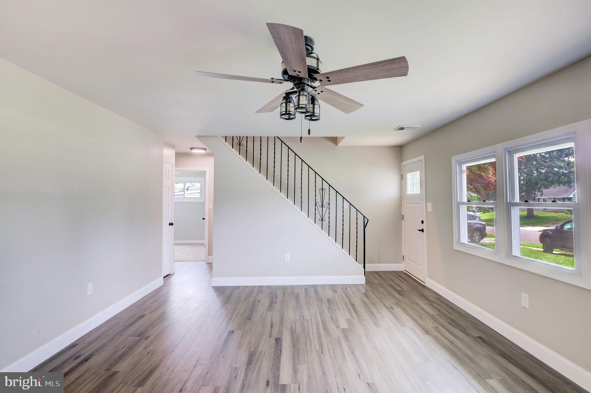 75 Long Loop Road Levittown, PA 19056 - Photo 10 of 30