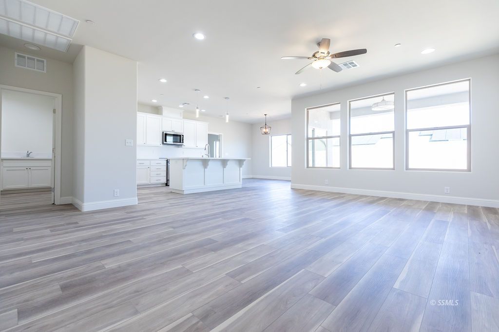 332 Thomas Street Ridgecrest, CA 93555 - Photo 7 of 36 Gallery Image 7