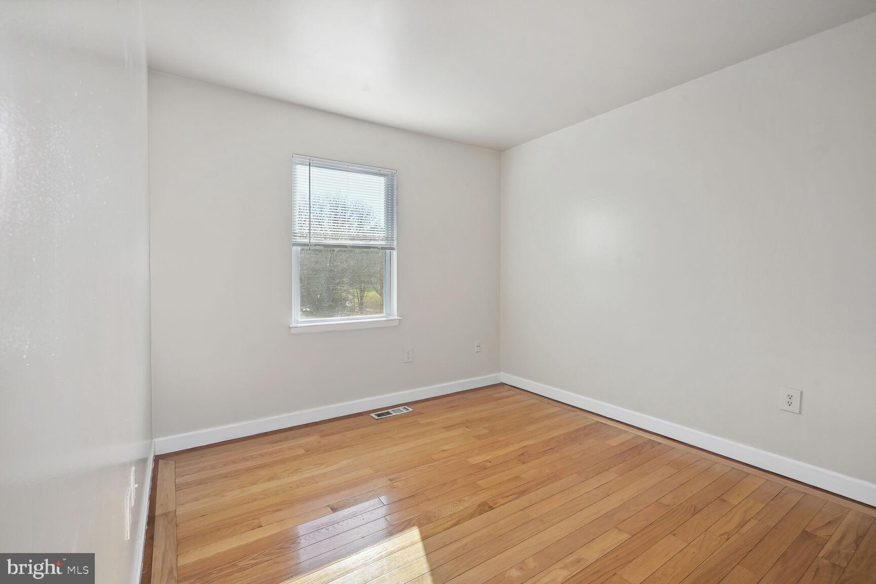8324 Mountain Ash Way Gaithersburg, MD 20879 - Photo 19 of 36 2rd Bedroom