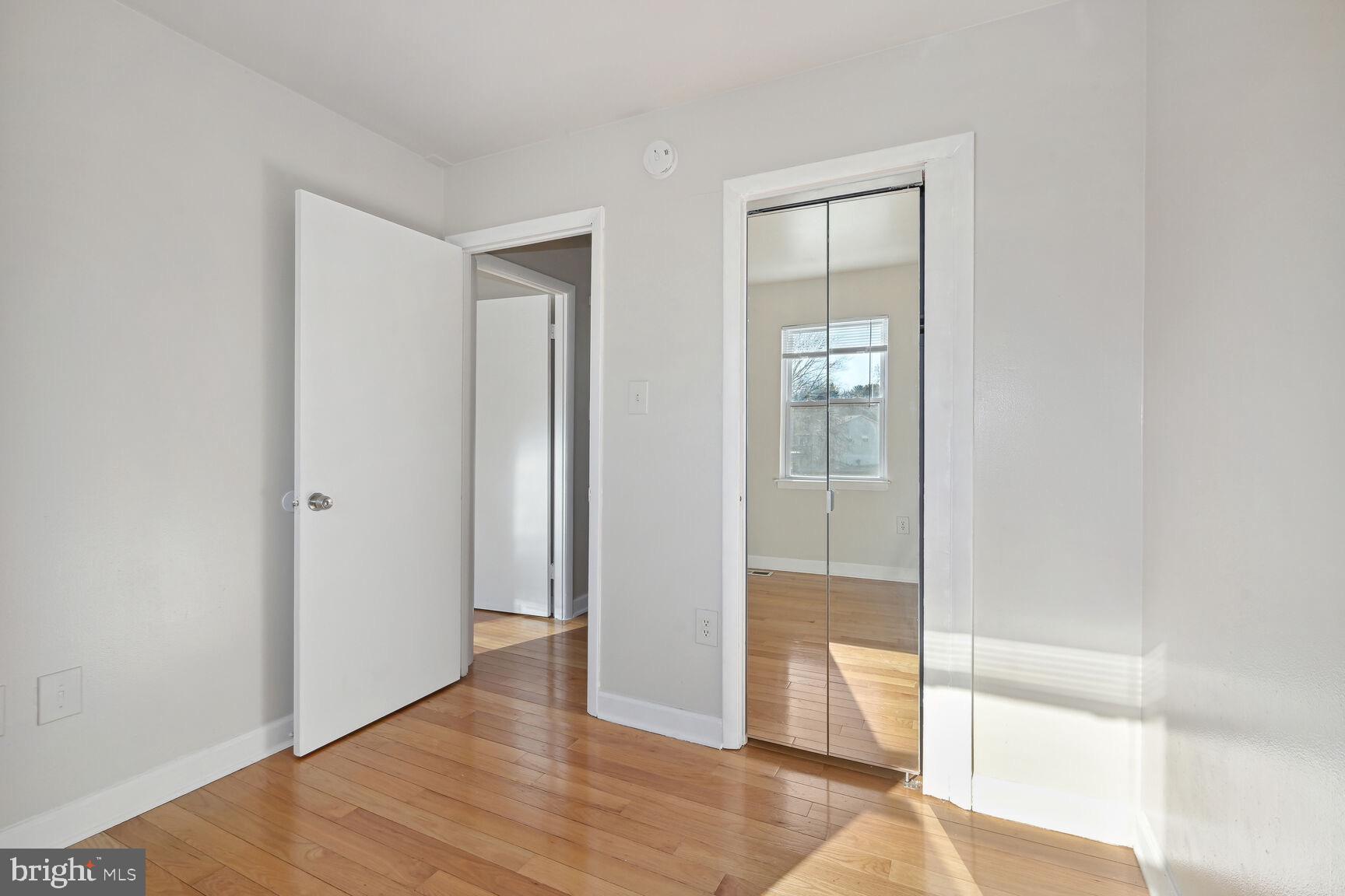 8324 Mountain Ash Way Gaithersburg, MD 20879 - Photo 20 of 36 3rd bedroom of home office