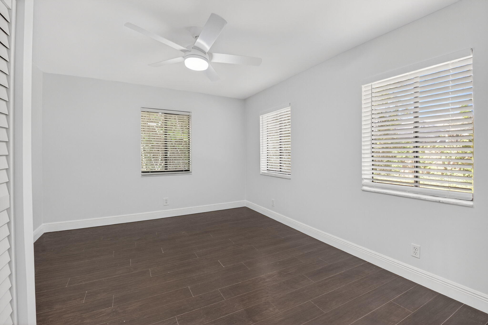 4135 Bay Laurel Way Boca Raton, FL 33487 - Photo 29 of 52 a view of an empty room with a window