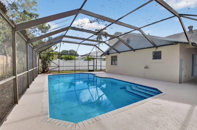 $4,500 | 4135 Bay Laurel Way, Boca Raton, FL 33487