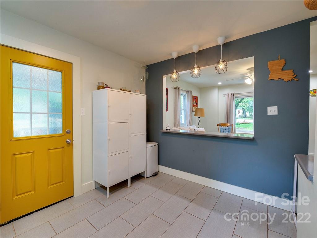 3501 Mathis Drive Charlotte, NC 28208 - Photo 11 of 42 a view of a hallway with entryway door