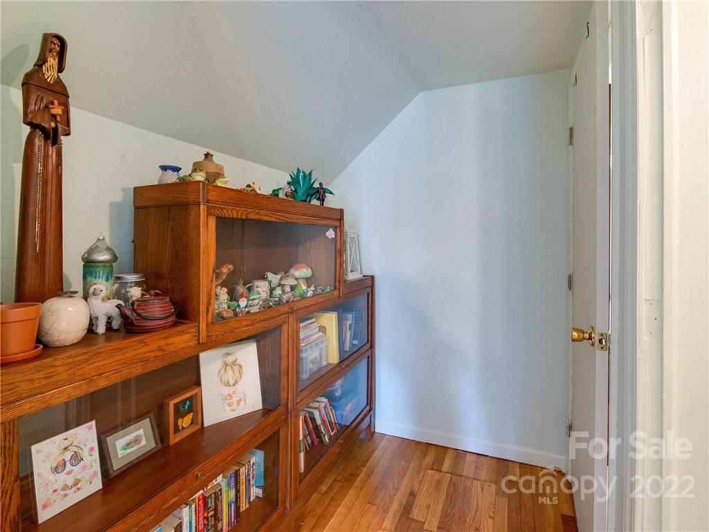 3501 Mathis Drive Charlotte, NC 28208 - Photo 27 of 42 a view of an entryway with wooden floor