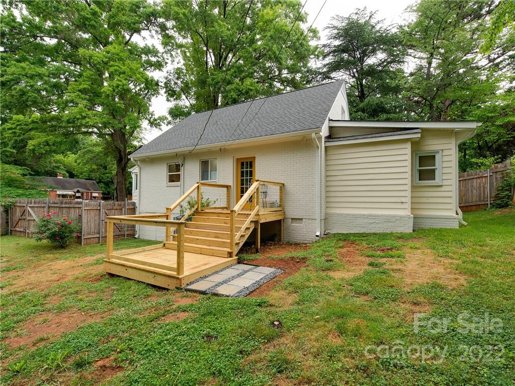 3501 Mathis Drive Charlotte, NC 28208 - Photo 30 of 42 a view of a house with backyard