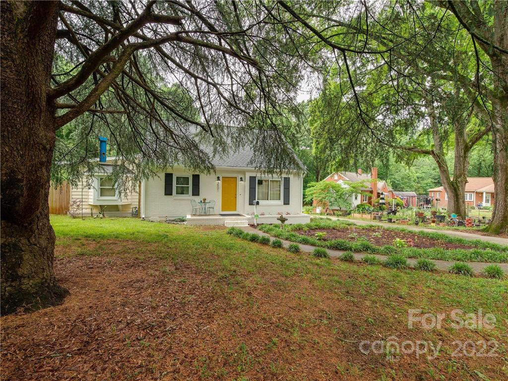 3501 Mathis Drive Charlotte, NC 28208 - Photo 42 of 42 a view of a house with a yard