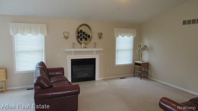 10233 Heather Ridge Court Goodrich, MI 48438 - Photo 9 of 27 IMG_8458.jpg