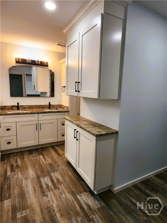 8708 Clark Avenue Savannah, GA 31406 - Photo 9 of 16 Master bath