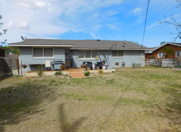 $178,900 | 327 West Ave J, Muleshoe, TX 79347