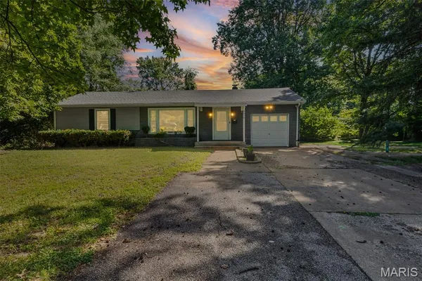 $185,000 | 7019 West B Street, Belleville, IL 62223