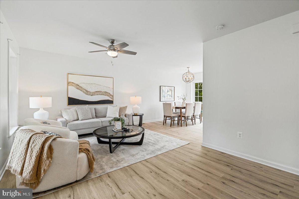 11907 Lynn Crest Road Monrovia, MD 21770 - Photo 5 of 55 Living room