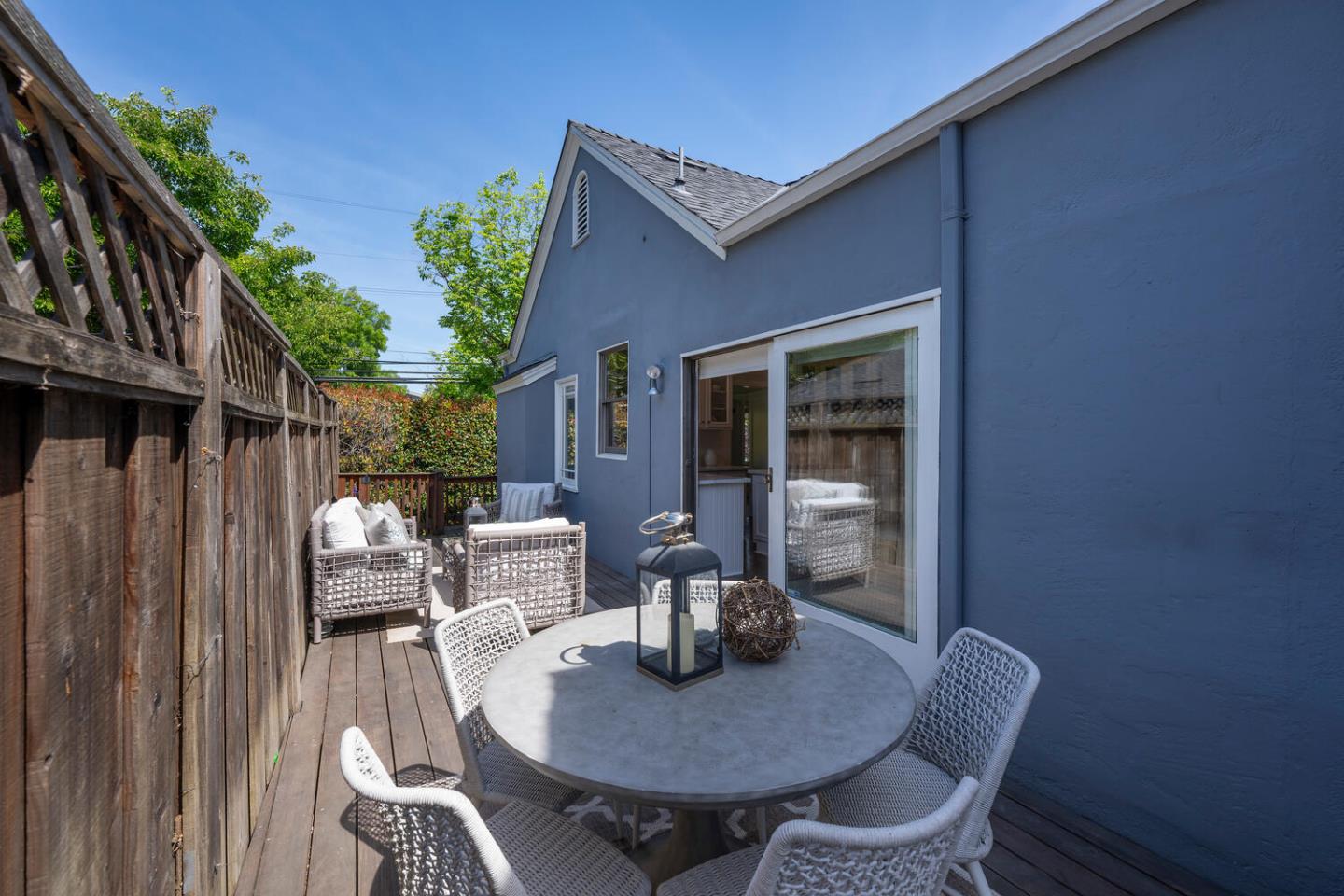 841 Fairfield Road Burlingame, CA 94010 - Photo 22 of 25 a view of balcony and patio