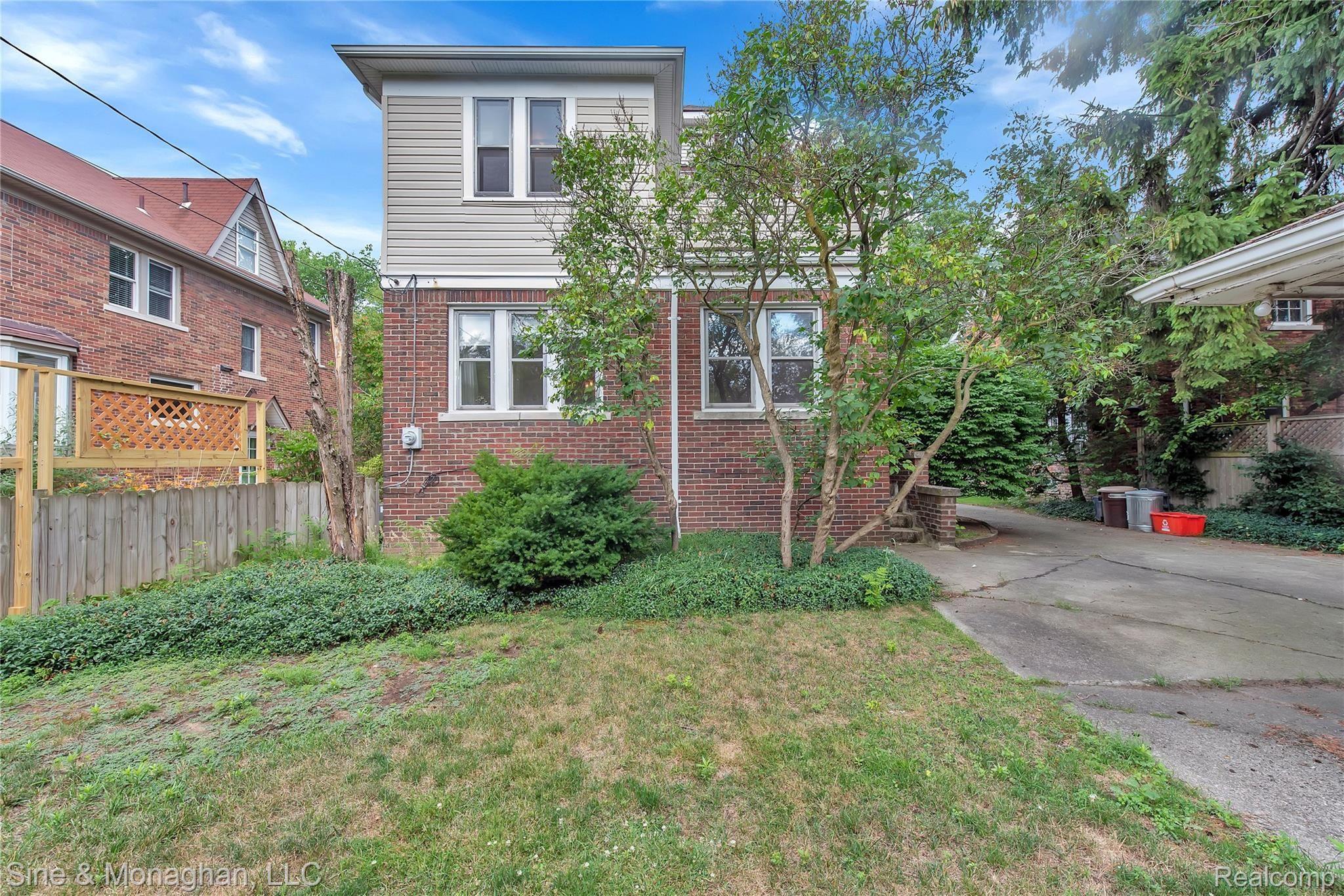 709 Fisher Road Grosse Pointe, MI 48230 - Photo 23 of 29 709 Fisher - HD Drone Photography-9.jpg