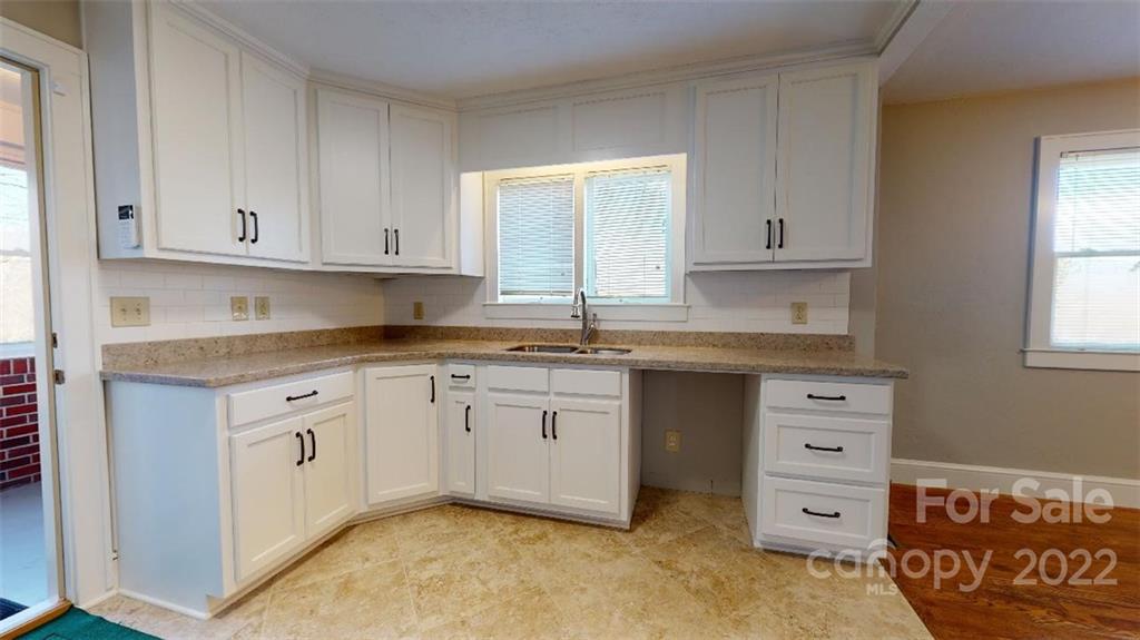 3462 Old Linville Road Marion, NC 28752 - Photo 16 of 39 Gallery Image 16
