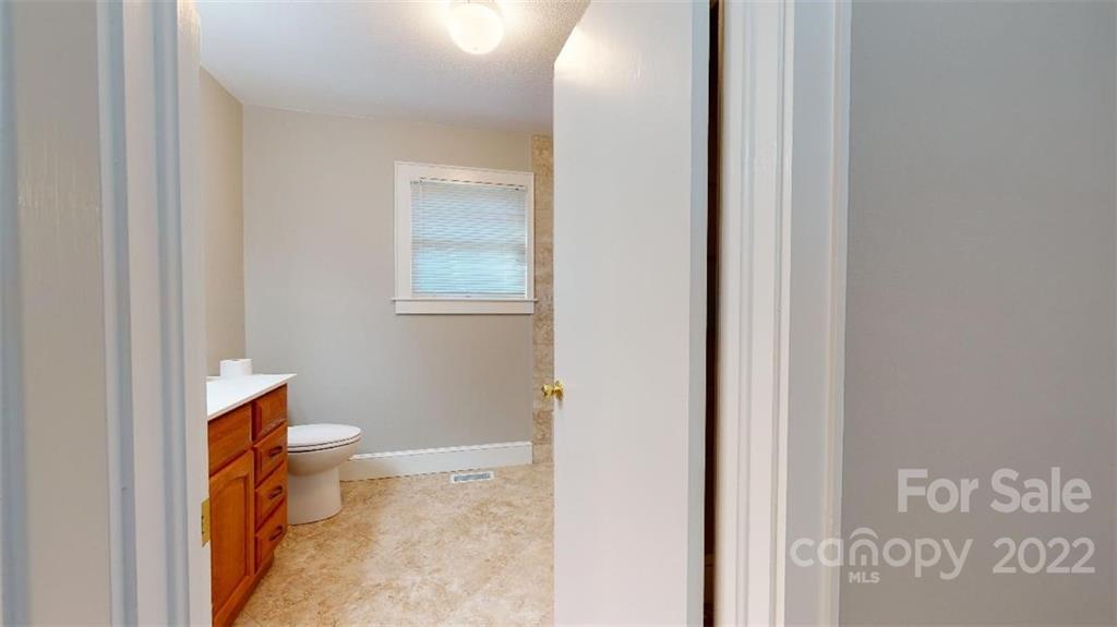 3462 Old Linville Road Marion, NC 28752 - Photo 24 of 39 Gallery Image 24