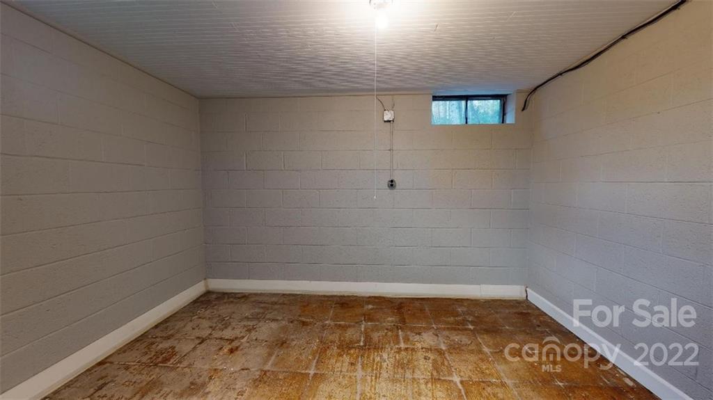 3462 Old Linville Road Marion, NC 28752 - Photo 36 of 39 Gallery Image 36