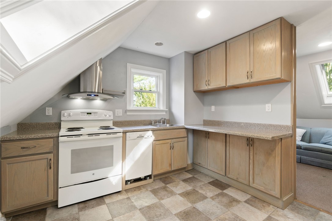 182 North Road South Kingstown, RI 02879 - Photo 24 of 38 Gallery Image 24