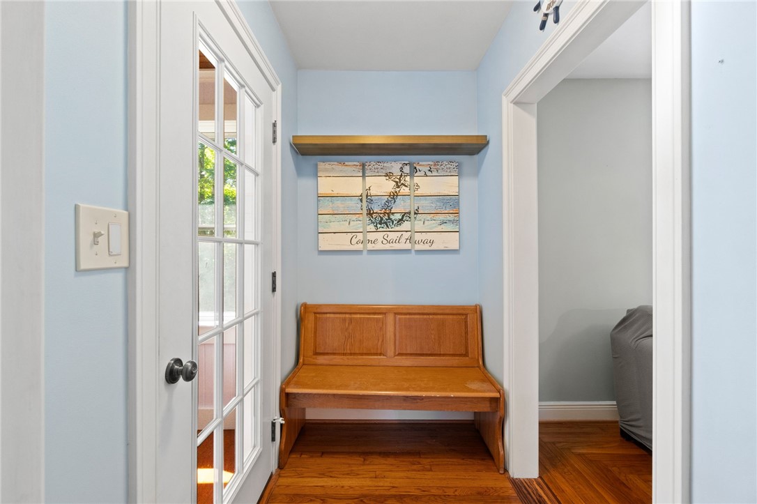 182 North Road South Kingstown, RI 02879 - Photo 5 of 38 Gallery Image 5