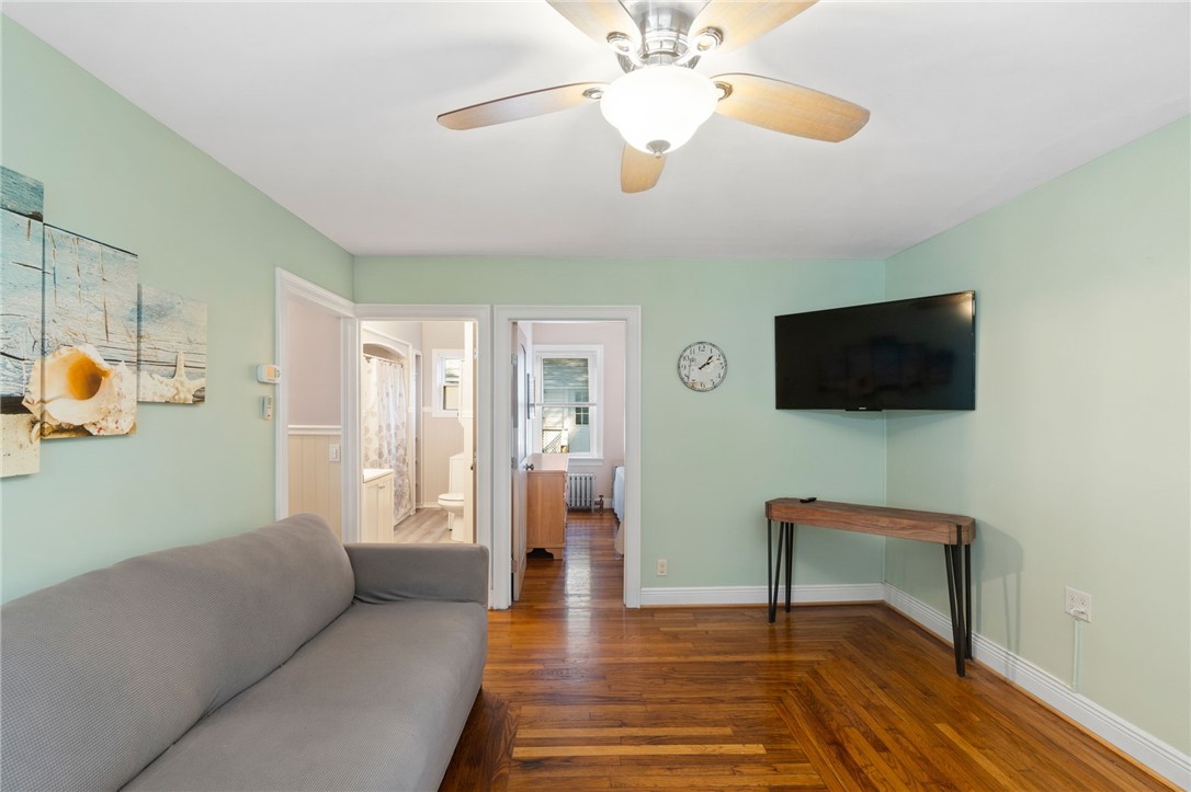182 North Road South Kingstown, RI 02879 - Photo 6 of 38 Gallery Image 6