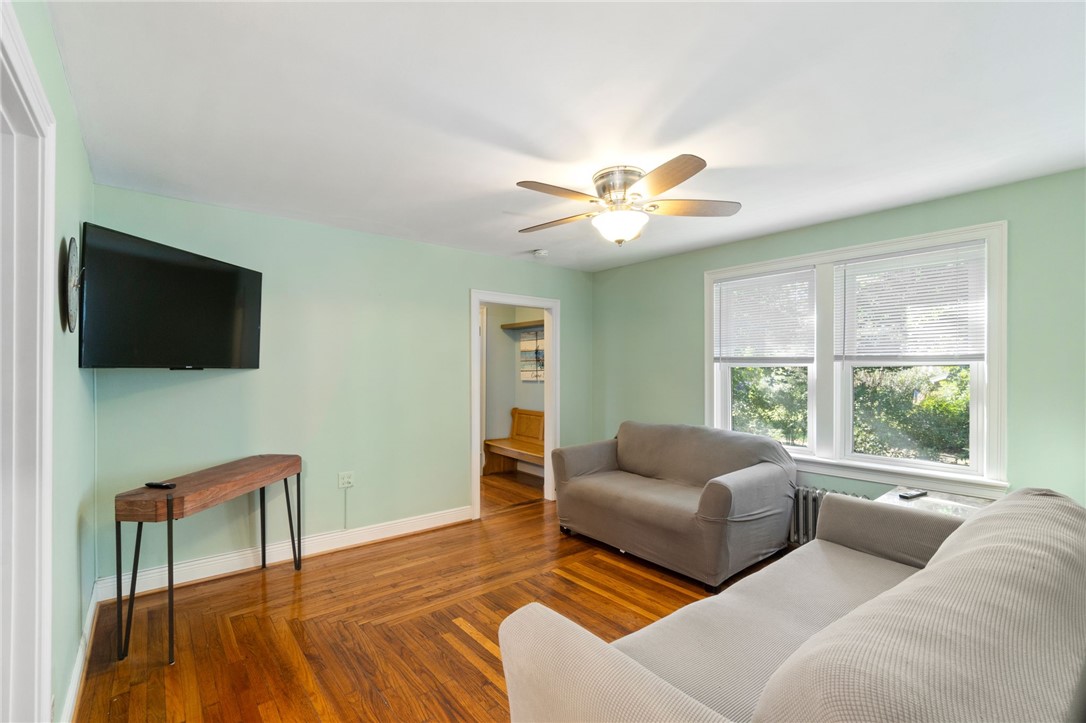 182 North Road South Kingstown, RI 02879 - Photo 7 of 38 Gallery Image 7
