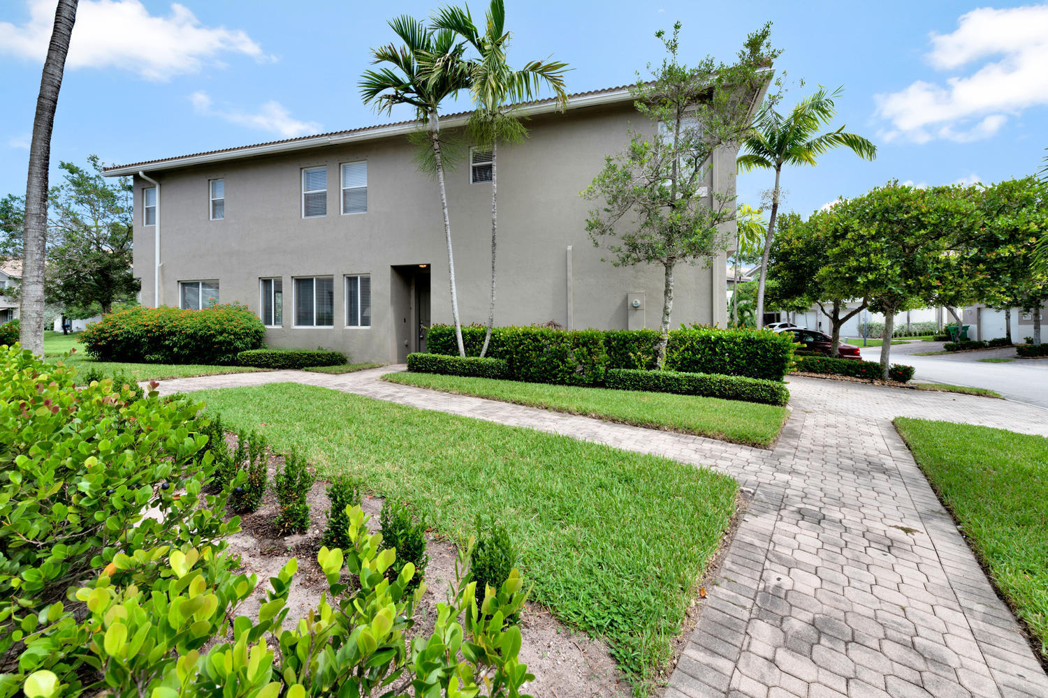 3222 Laurel Ridge Circle Riviera Beach, FL 33404 - Photo 2 of 30 STUNNING CORNER UNIT